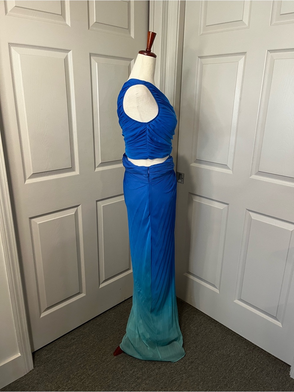 Rococo Sand Luca One-Shoulder Ombre Blue-Green Ruched Skirt Set Size Small - Picture 8 of 11